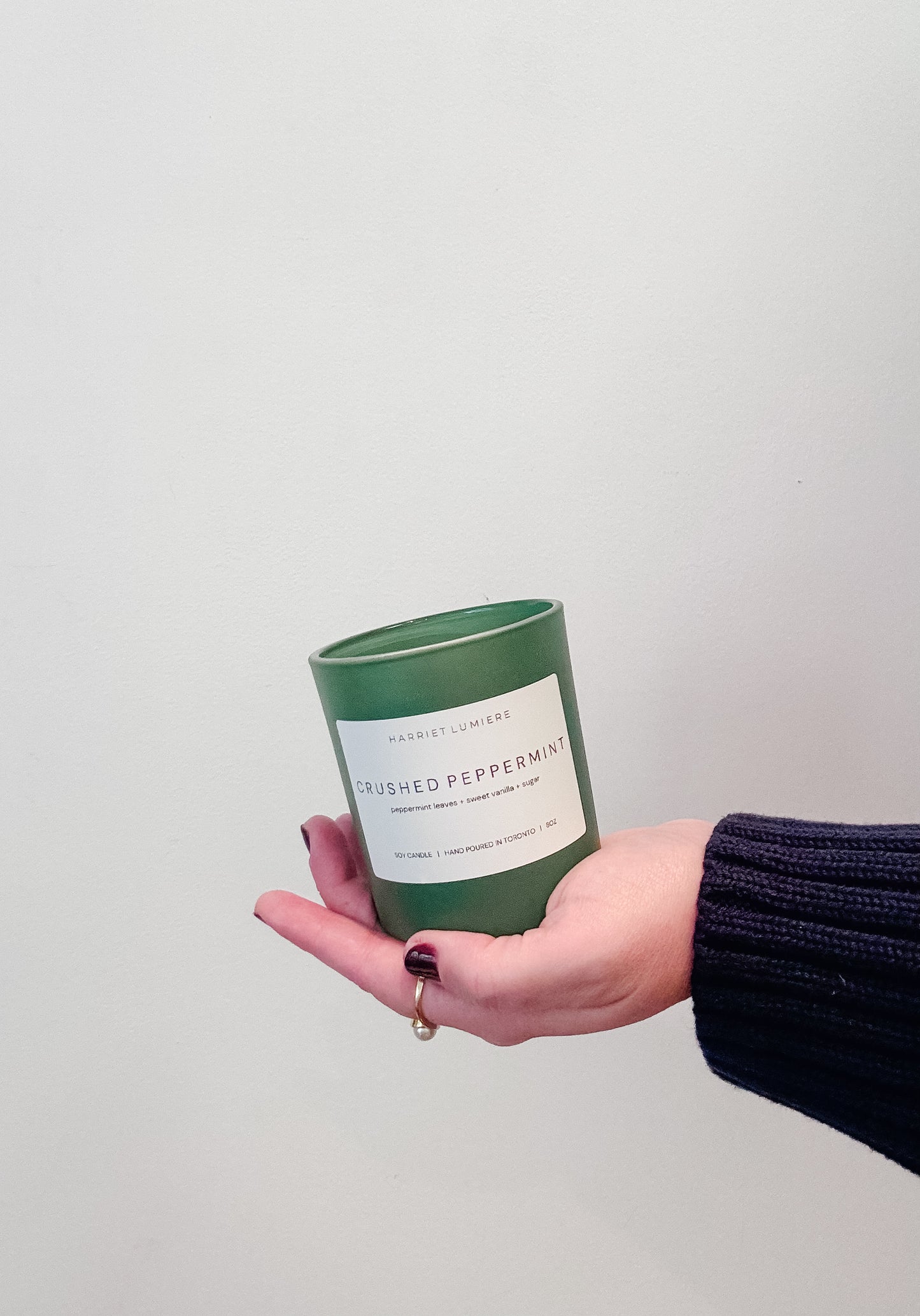 CRUSHED PEPPERMINT CANDLE (flat bottom)